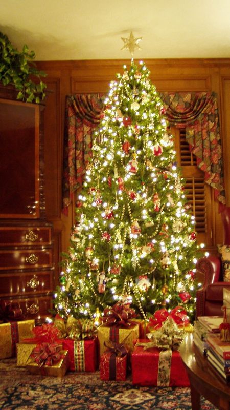 Christmas Tree | Christmas Wallpaper Download | MobCup