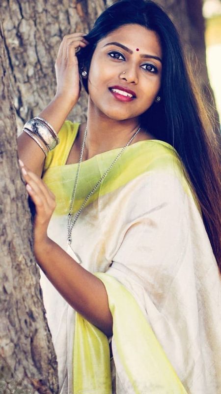 Praneetha Patnaik Wallpaper Download | MobCup Praneetha Patnaik Wallpaper Download | MobCup