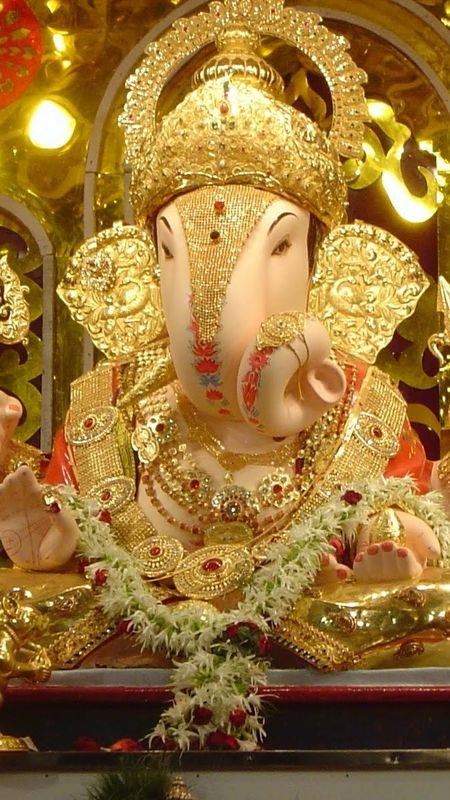 In Pictures: Ganesh Chaturthi At Pune's Iconic Shrimant Dagadusheth Halwai  Temple, Here's How It All Began