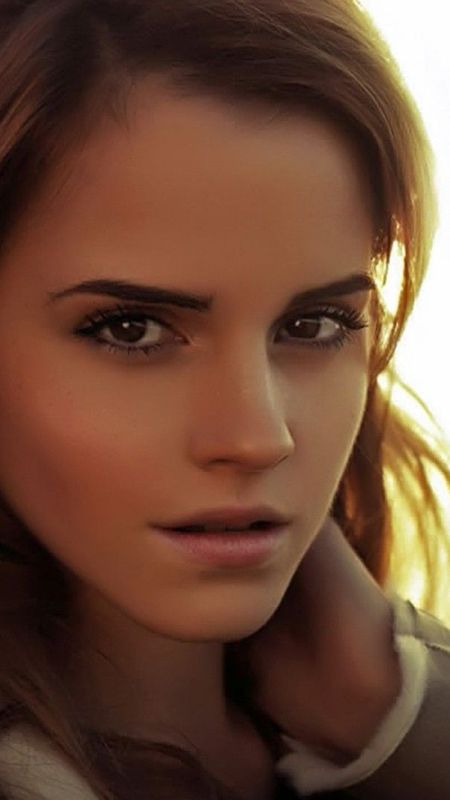 Emma Watson Sharp Look Wallpaper Download | MobCup