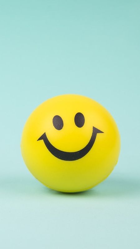Smile Wale - Smile - Yellow - Ball Wallpaper Download | MobCup