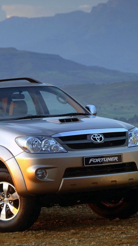 Fortuner  Wallpaper Download | MobCup