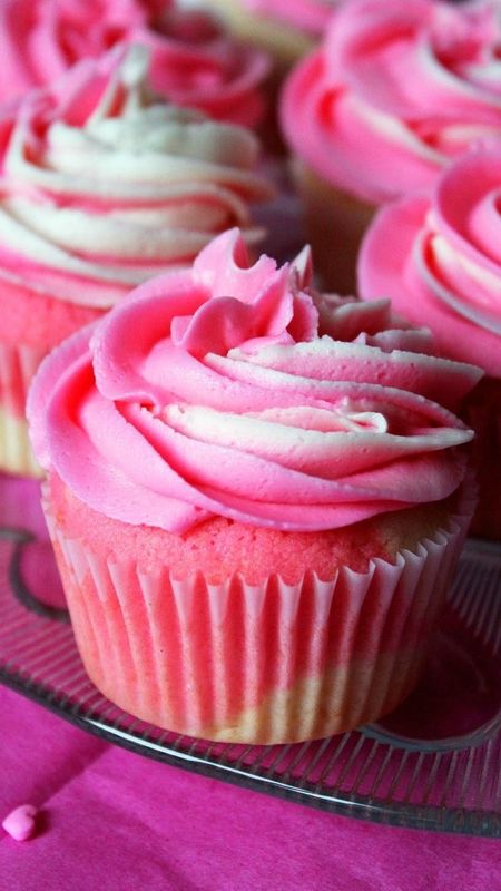Pink Colour Cup Cakes Wallpaper Download | MobCup