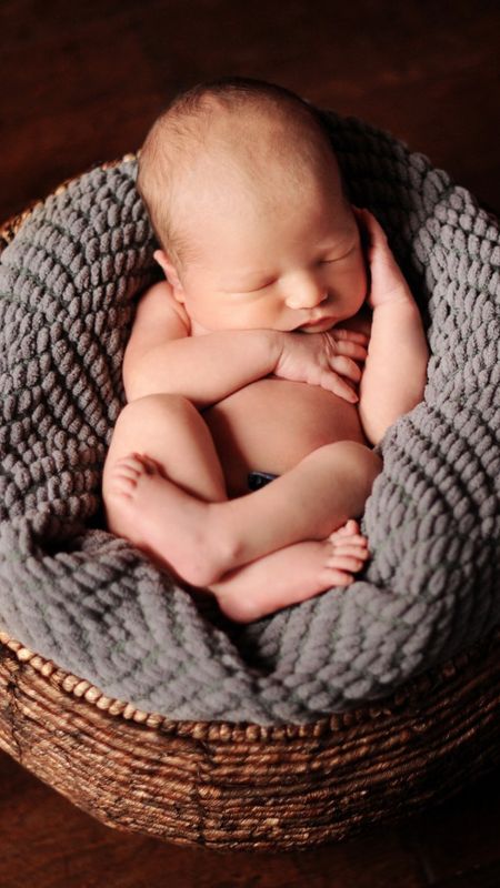 Cute-Newborn baby Wallpaper Download | MobCup
