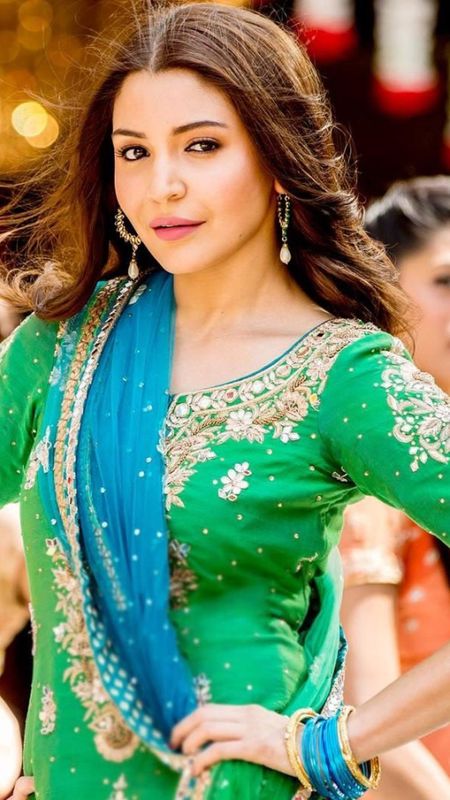 Anushka Sharma In Sultan Wallpaper Download | MobCup