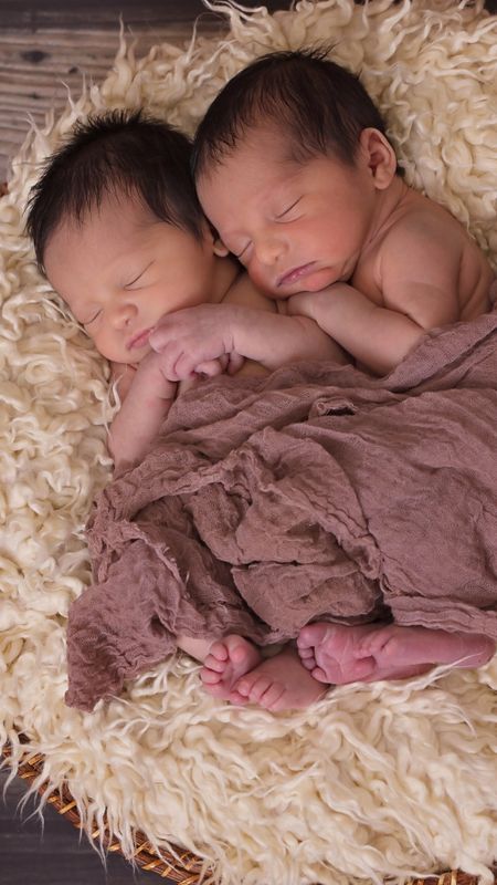 very cute baby twins wallpaper