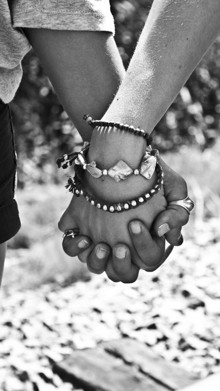 Lovers Hands Holding Wallpaper Download Mobcup 