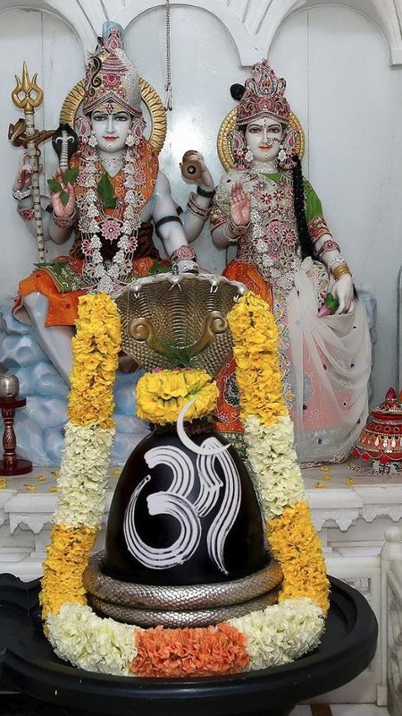 Sawan Day 2, July 5: Devotees continue to throng Mahakaleshwar Temple,  Ujjain | Spirituality News - News9live