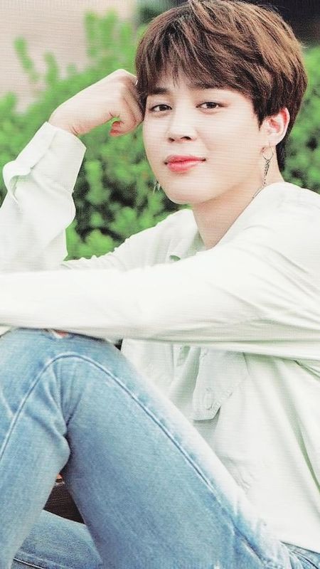 Bts Jimin Photo In Sitting Pose Wallpaper Download | MobCup