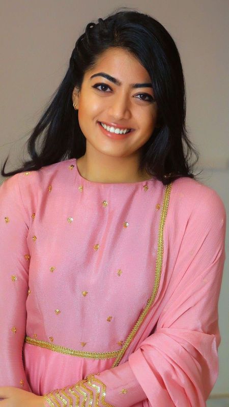 Rashmika Mandanna Wallpaper Download | MobCup Rashmika Mandanna Wallpaper Download | MobCup