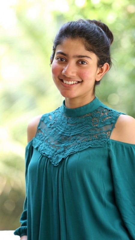 South Heroine | Sai Pallavi | South Indian Actress Wallpaper Download |  MobCup