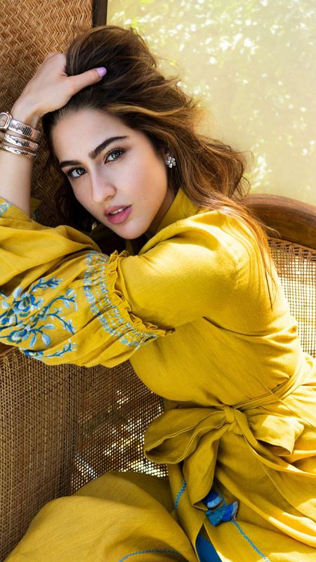 Sara Ali Khan Wallpaper Download | MobCup Sara Ali Khan Wallpaper Download | MobCup