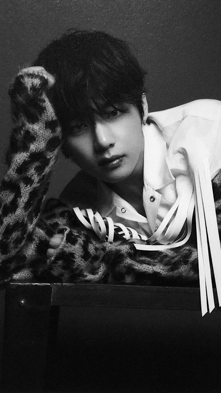 Bts V Hd - Black And White Wallpaper Download | MobCup