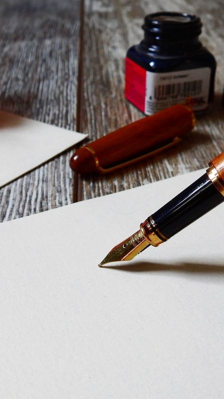 Fountain Pen Beautiful Fountain Pen On A Rustic Wooden Surface Selective  Focus Stock Photo  Download Image Now  iStock