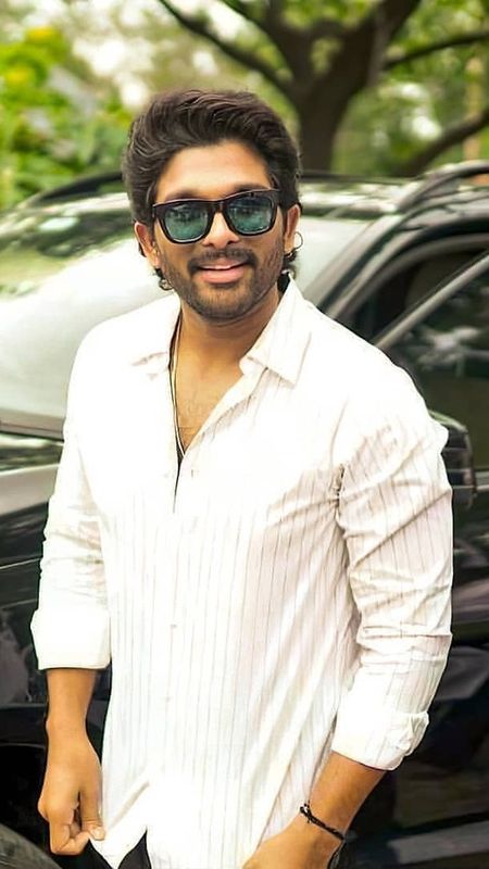 Allu Arjun Photos - Luxury Car - Background Wallpaper Download | MobCup