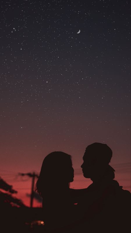 Silhouettes Hugs Wallpaper