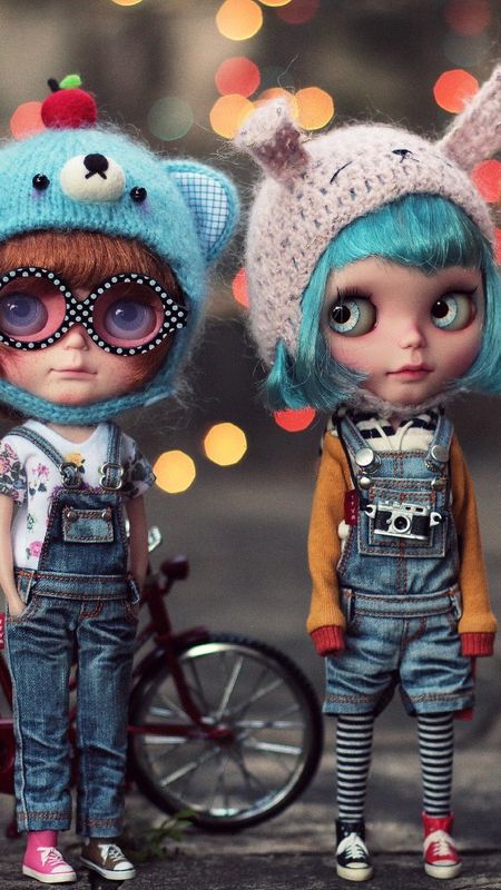 3 Friends - Cute Dolls - Cap Wallpaper Download | MobCup