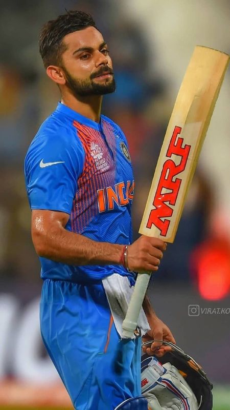 Virat Kohli Ka Showing Bat Wallpaper Download | MobCup