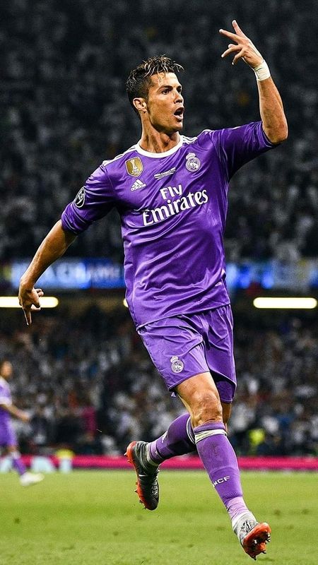 Ronaldo Photos - Purple Jersey Wallpaper Download