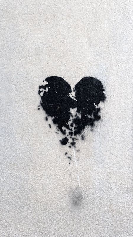 Broken Heart | Black Heart Wallpaper Download | MobCup