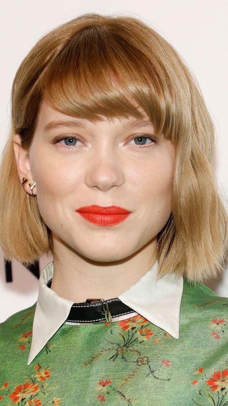 Download Lea Seydoux With Short Hair Wallpaper
