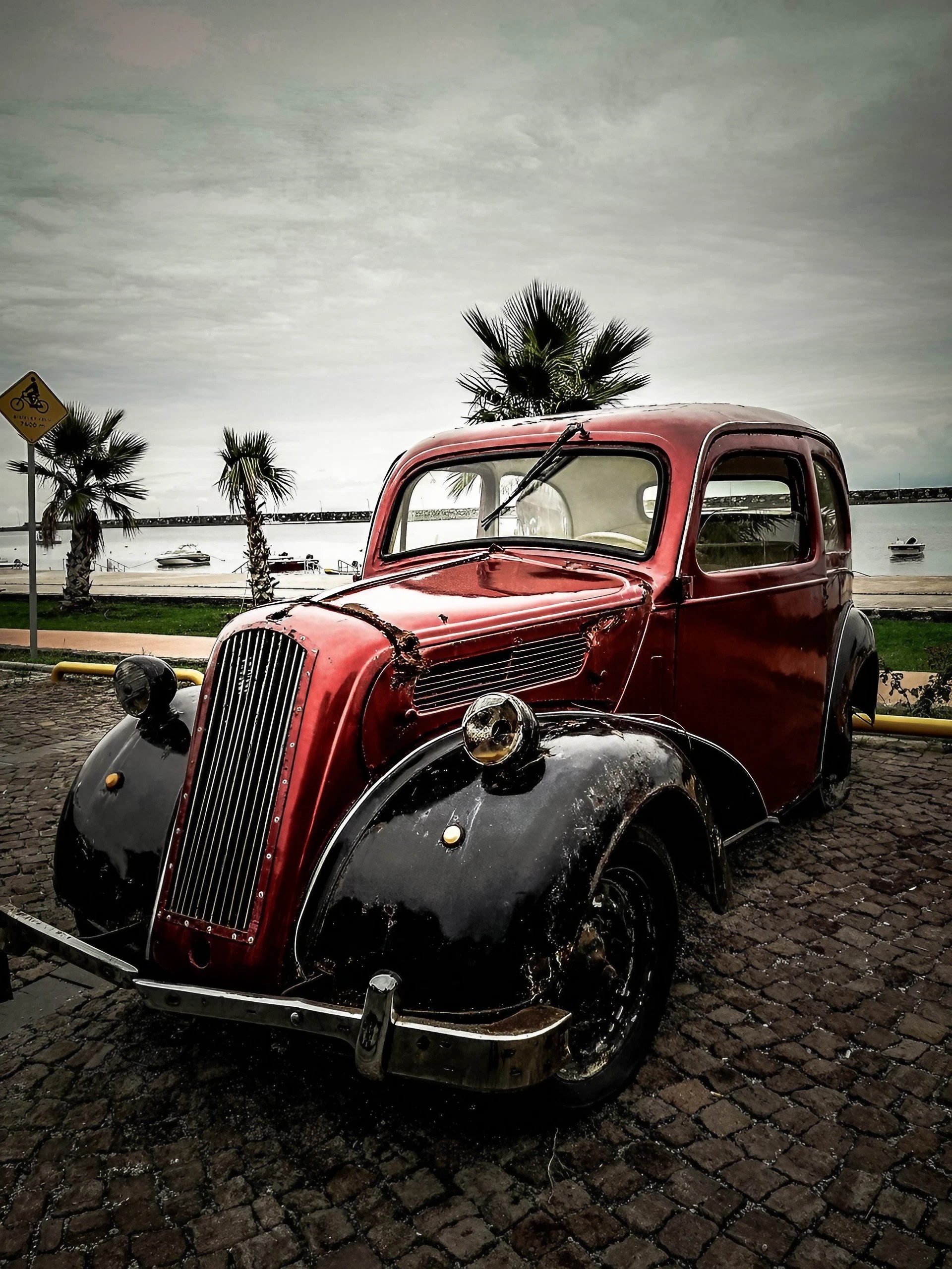 Vintage cars - Ford 7W