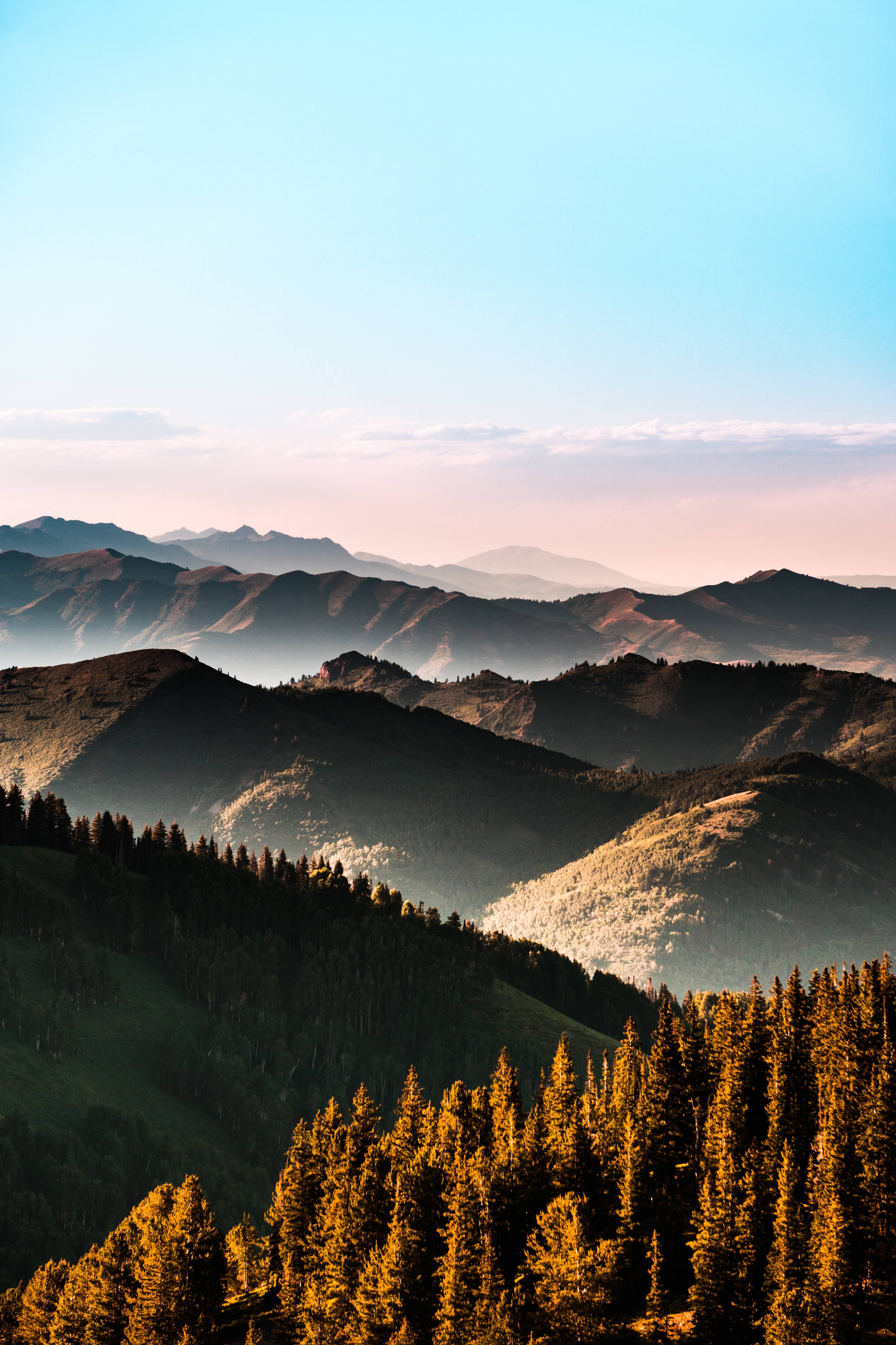 Desktop - Foggy Mountains